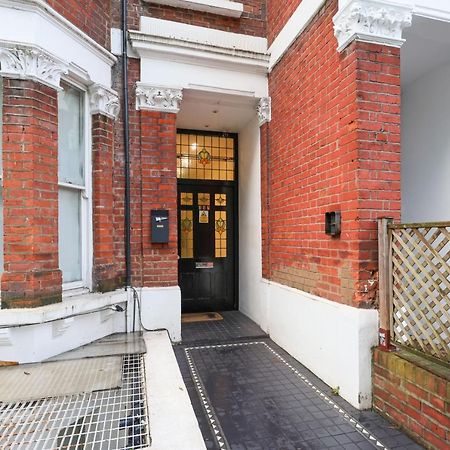 Spacious 1 Bedroom Flat Londres Exterior foto