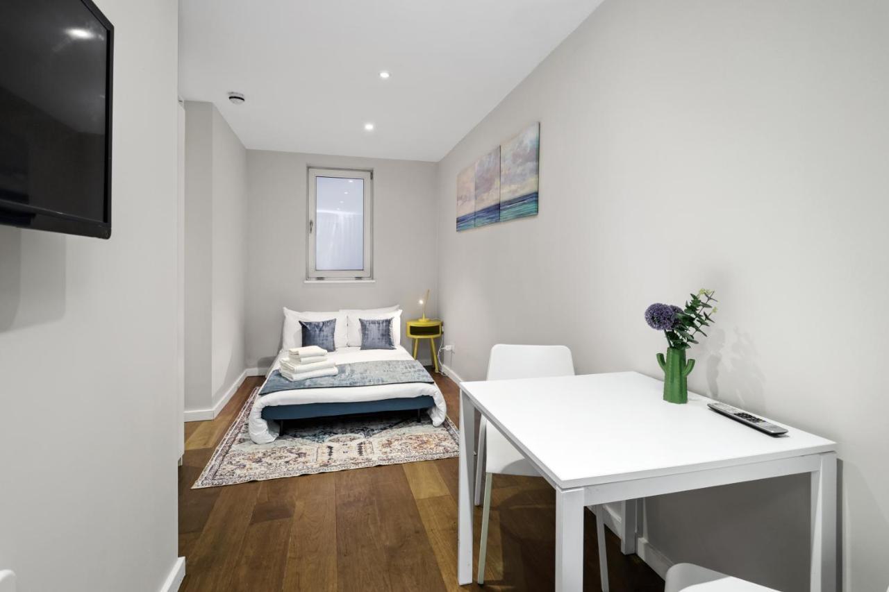 Spacious 1 Bedroom Flat Londres Exterior foto