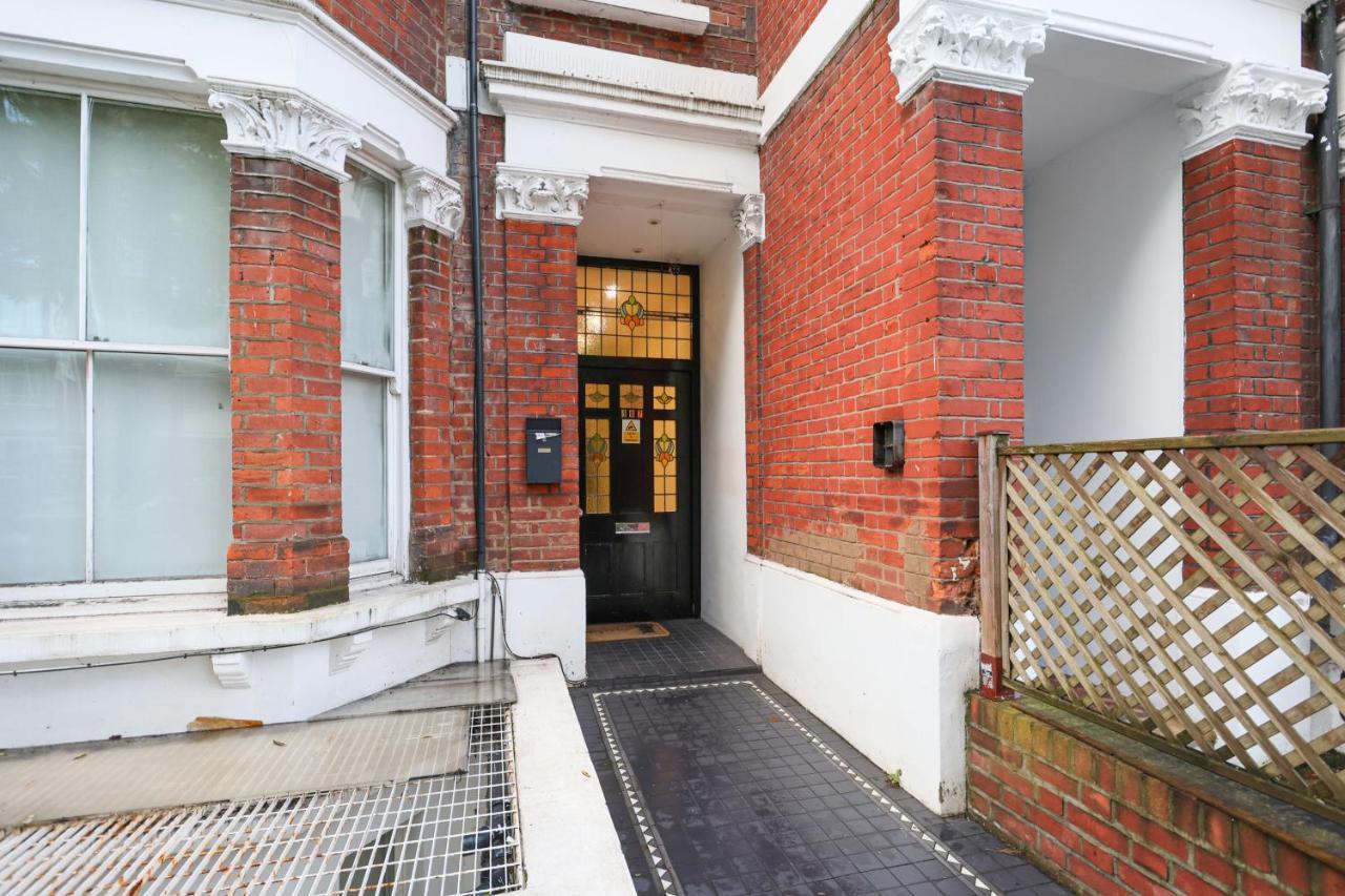 Spacious 1 Bedroom Flat Londres Exterior foto