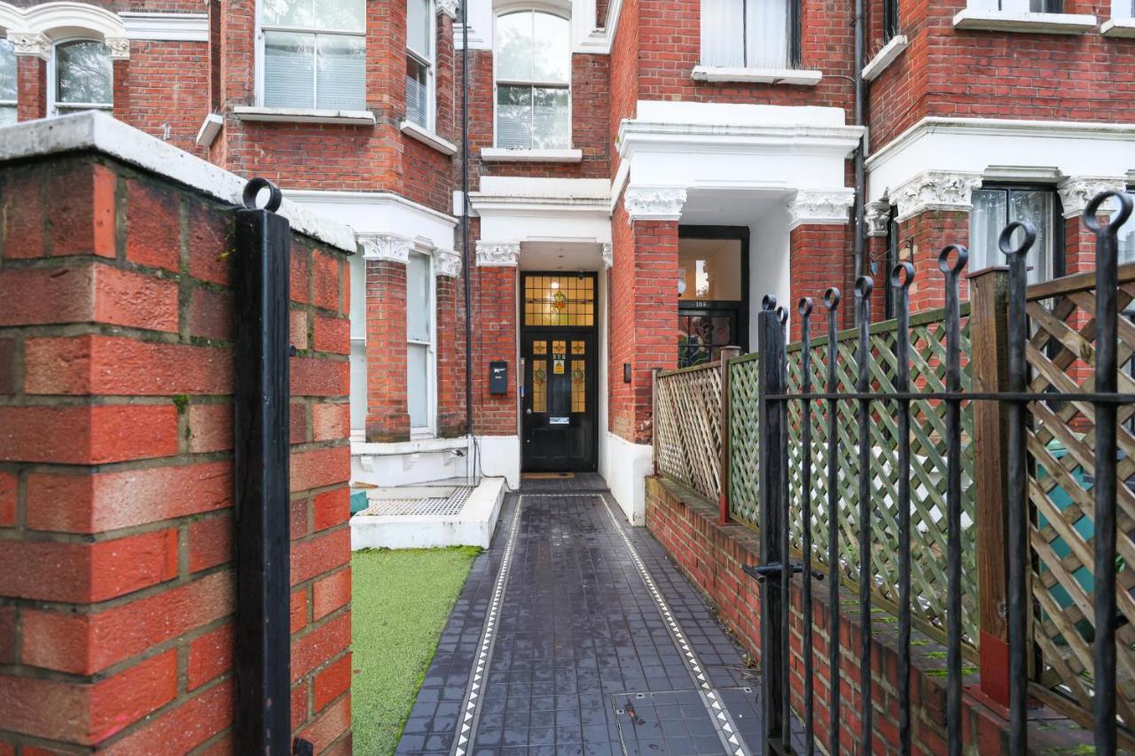 Spacious 1 Bedroom Flat Londres Exterior foto